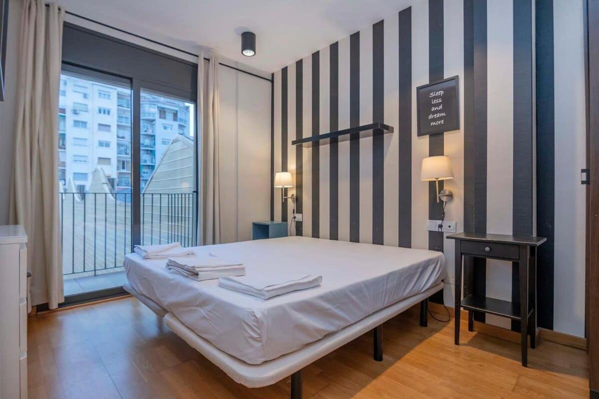 Appartamento 2 Bedroom With Balcony In Eixample 1-1 *