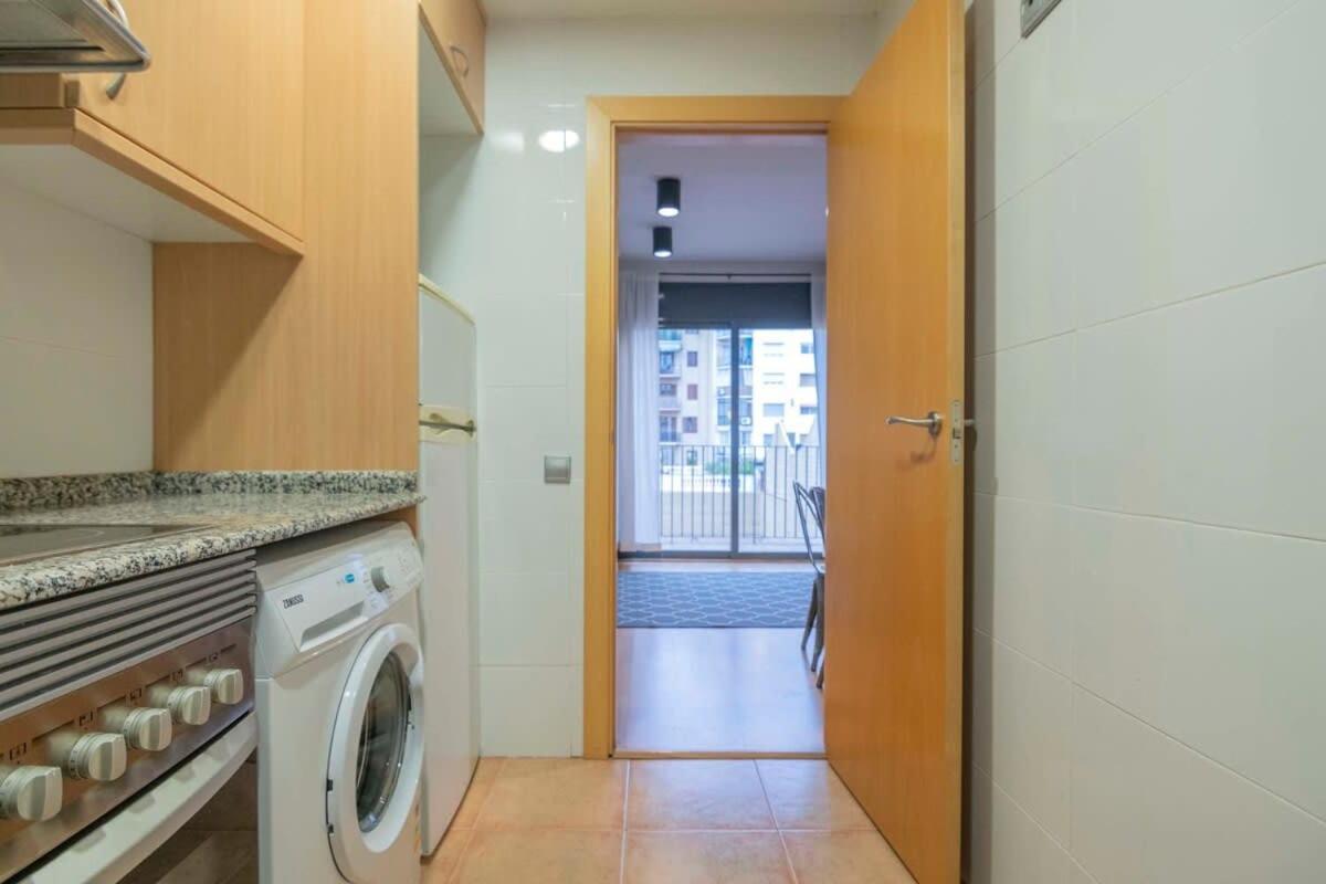 2 Bedroom With Balcony In Eixample 1-1 Barcellona